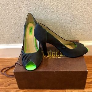 Seychelles Black Peep Toe Ruffle Pump